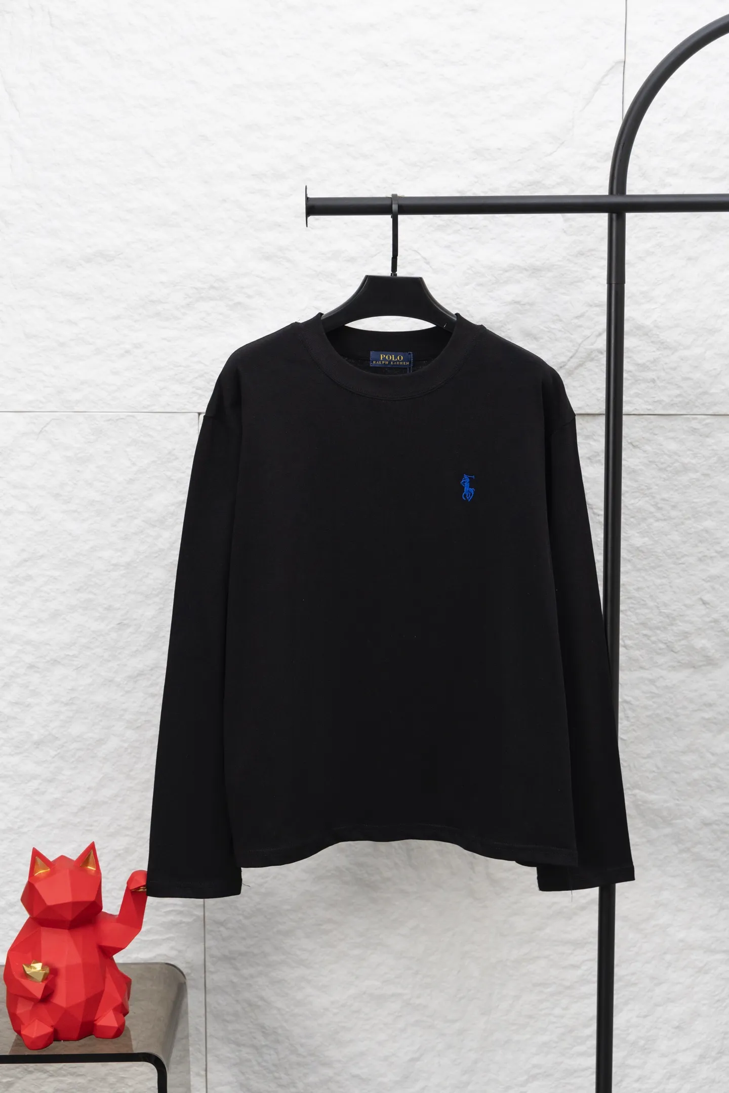 P190 model number/F121 POLO Ralph Lauren new model on the market 25ss 350G heavy washed and worn high-end short sleeves. The front panel is matched with a small logo and the back panel is cut and patched to embroider. A couple's short T. A high-end simple style that you will never get tired of. Pocket patch embroidery is simple style. Advanced temperament. Perfect detail processing💯 The classic logo logo upper body is super good-looking. Fabric: 300g. Version: loose T-shirt. Color: black and white.